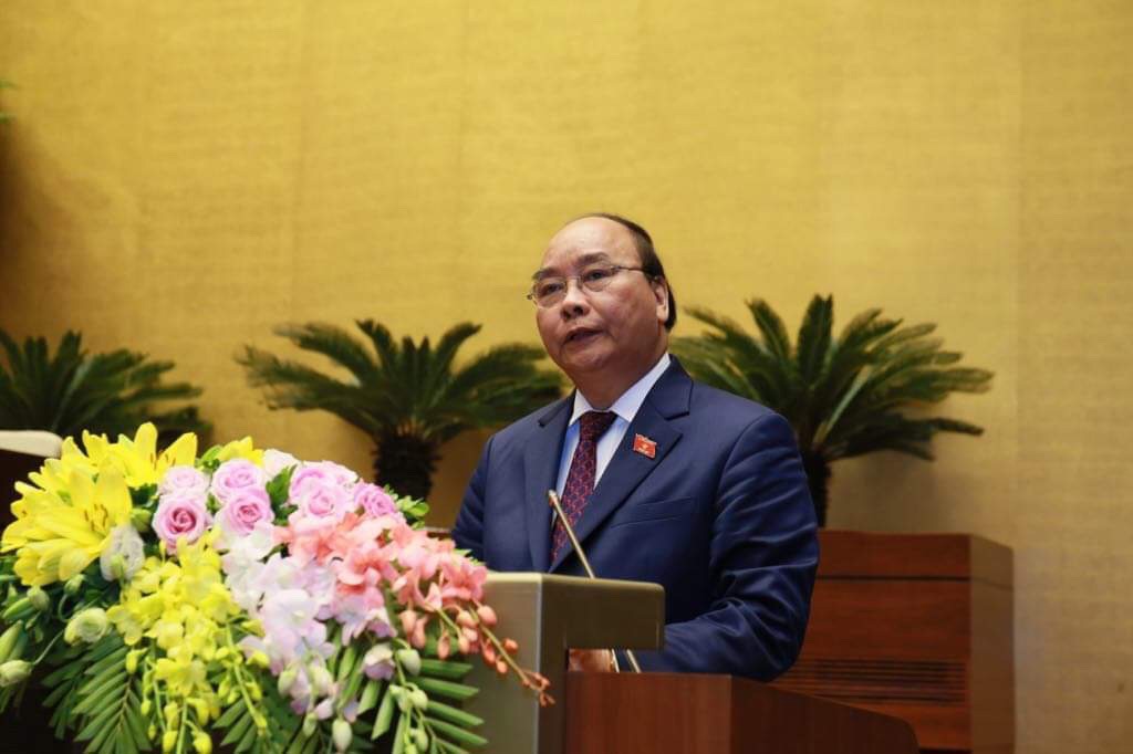 Thủ tướng Nguyễn Xuân Phúc báo cáo tại Quốc hội.