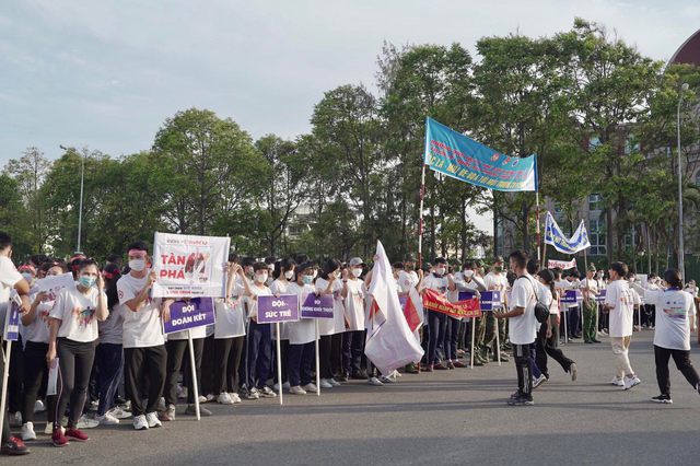 Khởi động Giải chạy “Vì môi trường không khói thuốc” tại Bình Thuận, hưởng ứng Ngày Thế giới không thuốc lá 31/5 và Tuần lễ Quốc gia không thuốc lá (25/5-31/5). Ảnh: baochinhphu.vn