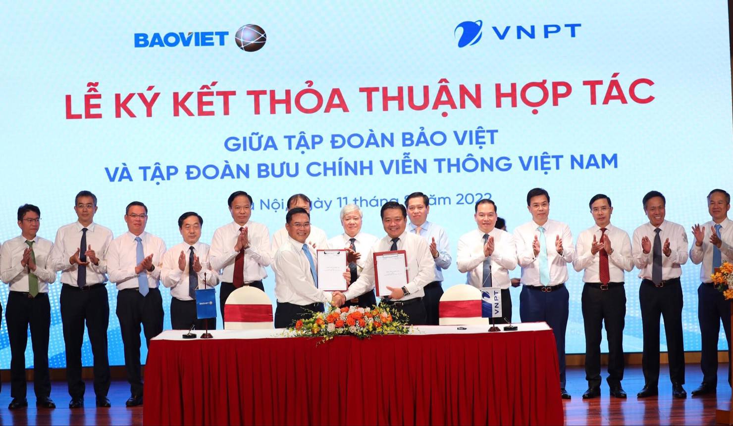 BVH và VNPT ký kết thỏa thuận hợp tác toàn diện 10 năm 2022-2032  - Ảnh 1