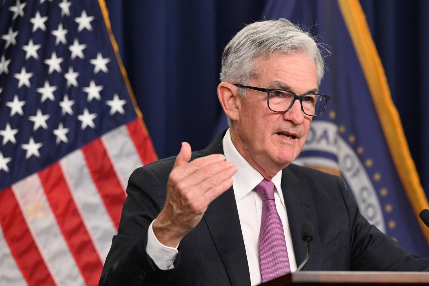 Chủ tịch Fed Jerome Powell chủ trương tiếp tục tăng lãi suất. Ảnh: AFP