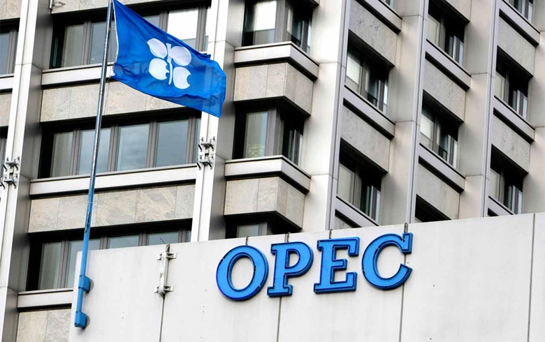 OPEC tiếp tục hạ dự báo nhu cầu dầu mỏ, viện dẫn những thách thức kinh tế ngày càng gia tăng. Ảnh: The Guardian