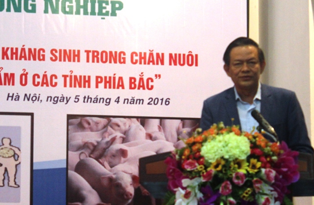 TS. Phan Huy Thông phát biểu tại diễn đàn.