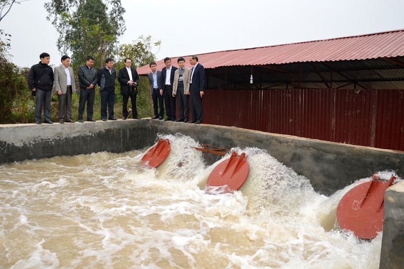 Kiểm tra lấy nước tại trạm bơm dã chiến Yên Hậu - Bắc Ninh