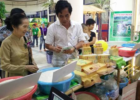 Công ty TNHH Cỏ May Sài Gòn giới thiệu thêm hai dòng sản phẩm nữa là gạo Long Châu 66 và Ngọc Sa với chất lượng cao hơn để phục vụ những khách hàng có nhu cầu cao