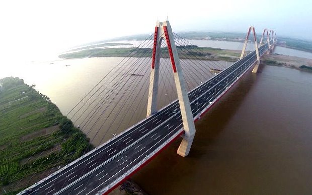 Cầu dây văng Nhật Tân vượt sông Hồng. Nguồn: baochinhphu.vn