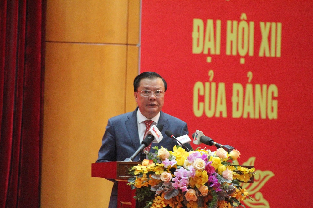Bộ trưởng Bộ Tài chính Đinh Tiến Dũng phát biểu chỉ đạo tại hội nghị trực tuyến của Tổng cục Thuế chiều ngày 5/01
