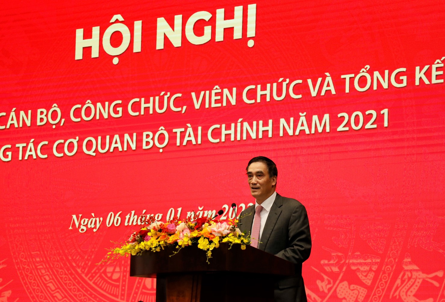 Thứ trưởng Bộ T&agrave;i ch&iacute;nh: Trần Xu&acirc;n H&agrave; ph&aacute;t biểu chỉ đạo Hội nghị.