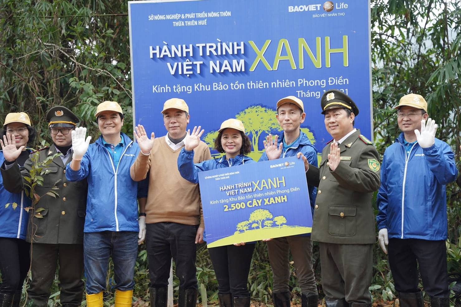 Bảo Việt Nhân thọ khởi động chiến dich trồng 2.500 cây gỗ bản địa đầu tiên trên 5ha đất tại Khu bảo tồn thiên nhiên Phong Điền.