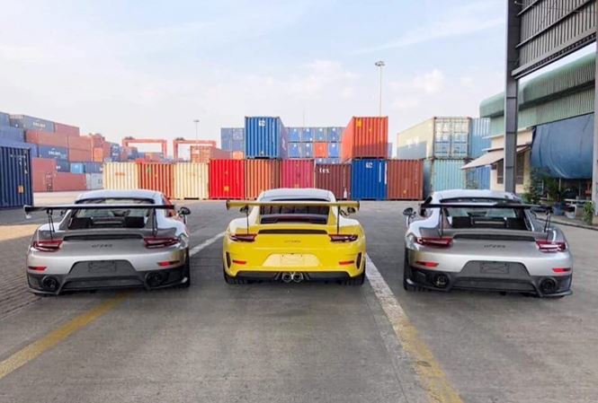 Siêu xe Porsche 911 GT2RS được nhập khẩu từ Đức về Việt Nam, trị giá khoảng hơn 20 tỷ đồng/chiếc. Nguồn: tienphong.vn
