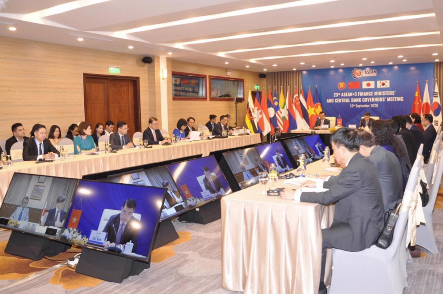 Toàn cảnh Hội nghị trực tuyến Bộ trưởng Tài chính và Thống đốc Ngân hàng Trung ương ASEAN+3  (ngày 18/9/2020).