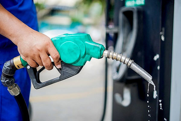 Sau kỳ nghỉ Tết Nguyên đán, giá xăng và dầu sẽ được điều chỉnh vào ngày mai (11/2). Nguồn: Internet
