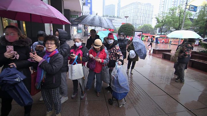 Thành phố Vũ Hán (Trung Quốc) từng là "rốn dịch" COVID-19 đang cho thấy sự trở lại của những hoạt động kinh tế thường nhật. Nguồn: dailytimes