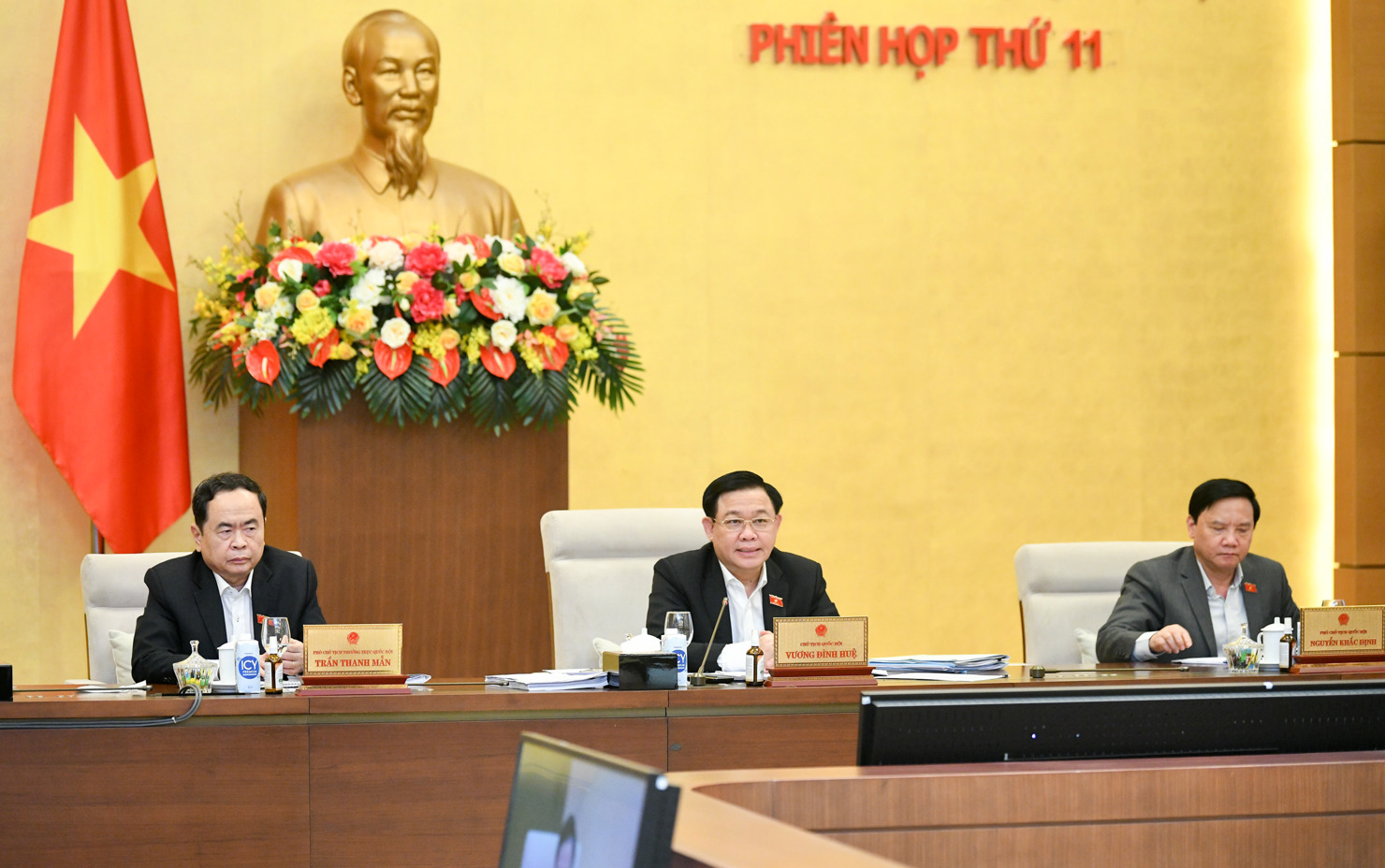 Chủ tịch Quốc hội Vương Đình Huệ cho ý kiến về báo cáo đánh giá bổ sung kết quả thực hiện nhiệm vụ phát triển kinh tế - xã hội, NSNN