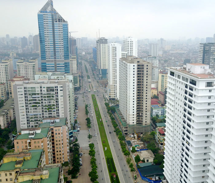 Trục đường Tố Hữu - Lê Văn Lương có mật độ dày đặc các chung cư.
