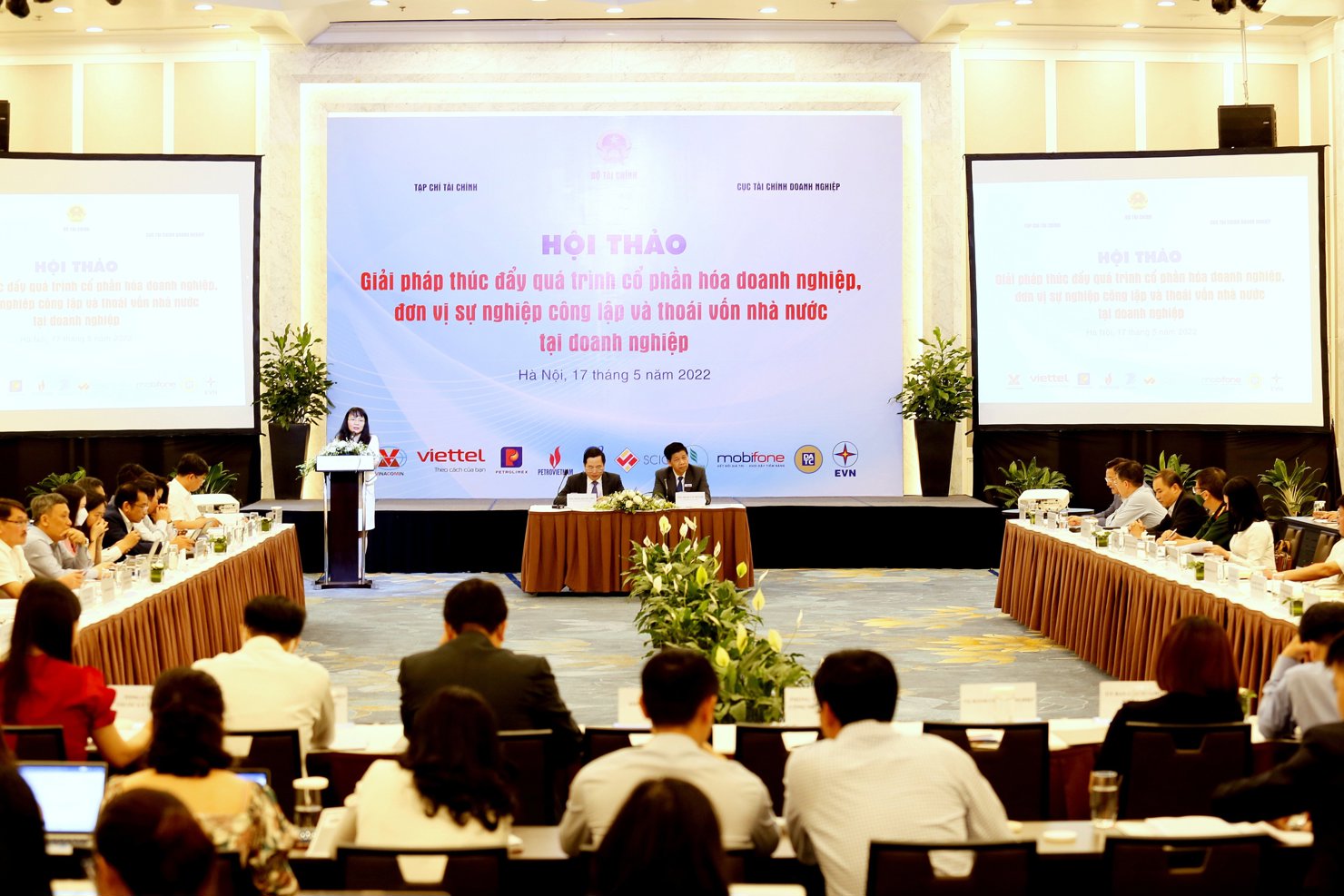 Giám đốc Sở Tài chính TP. Hồ Chí Minh Phạm Thị Hồng Hà chia sẻ về những kinh nghiệm về hoạt động của Ban Chỉ đạo cổ phần hóa DNNN TP. Hồ Chí Minh.