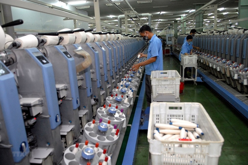 Công nghiệp chế biến chế tạo tiếp tục giữ vai trò quan trọng giúp kinh tế Việt Nam ổn định và có bước phát triển 