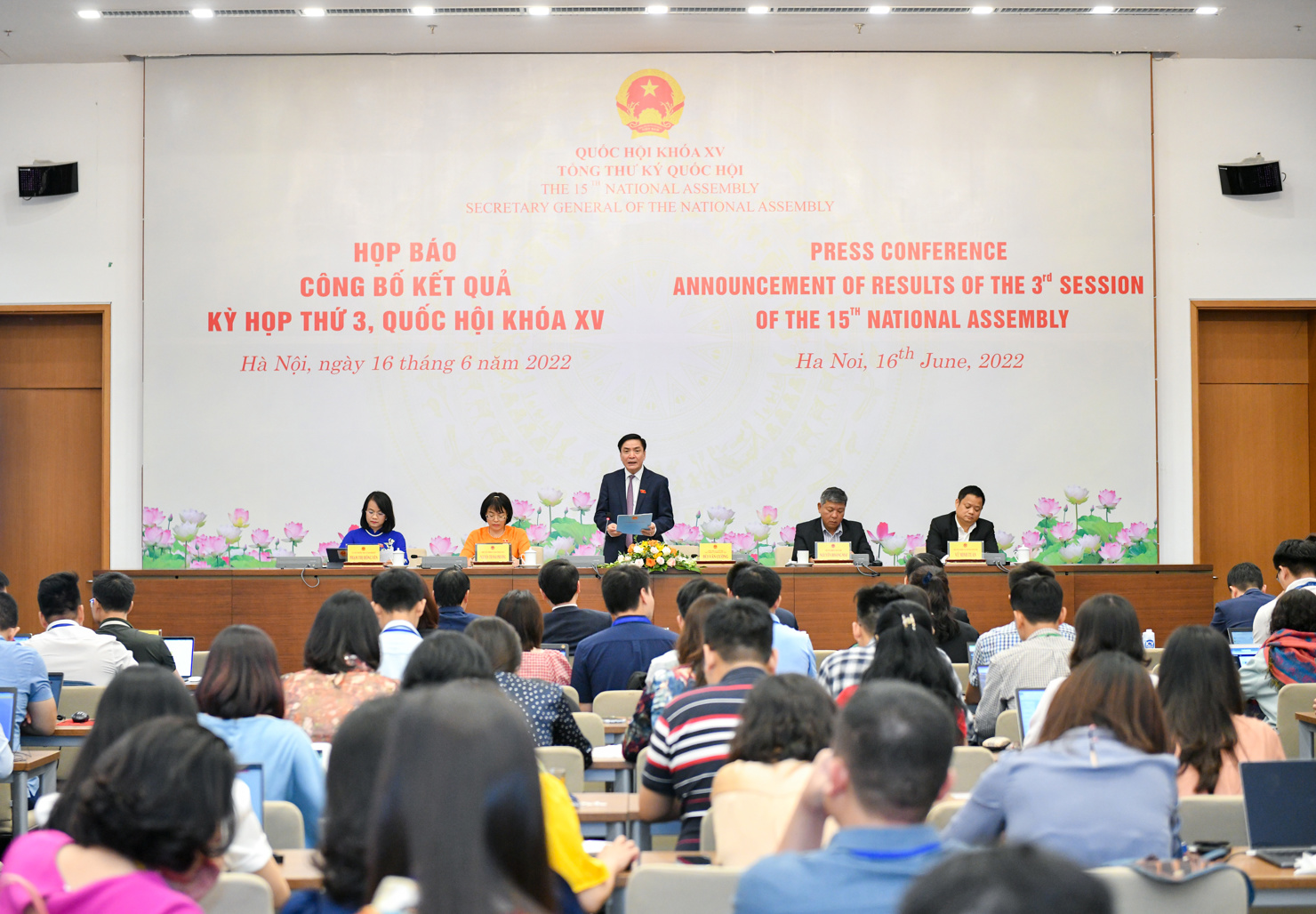 Chủ nhiệm Văn phòng Quốc hội Bùi Văn Cường báo cáo kết quả Kỳ họp thứ 3, Quốc hội khóa XV.