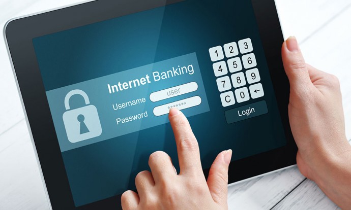 Ứng dụng Internet Banking trên thiết bị di động phải xác thực người dùng khi truy cập và không có tính năng ghi nhớ mã khóa truy cập. Nguồn: Internet.
