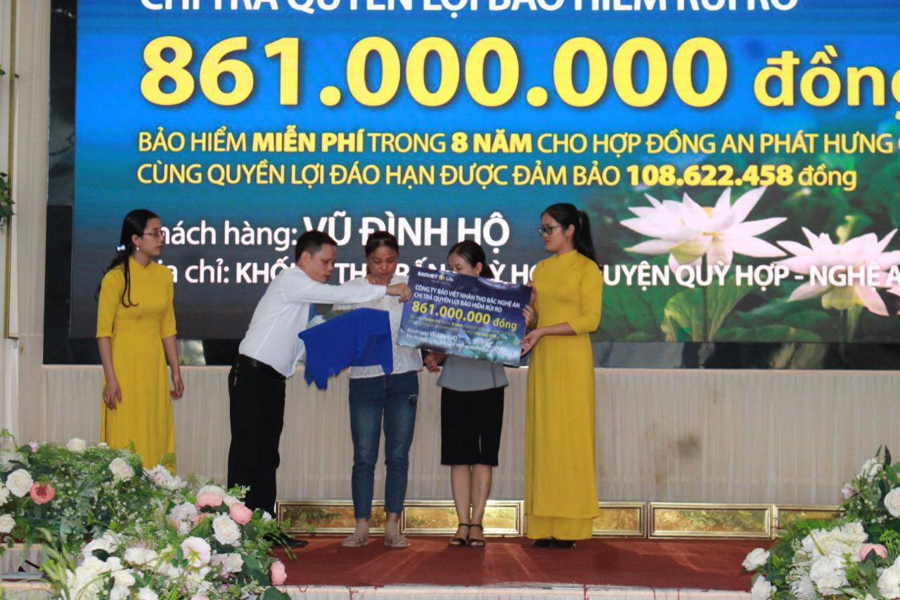 Bảo Việt Nhân thọ Bắc Nghệ An chi trả quyền lợi bảo hiểm với số tiền 861 triệu đồng