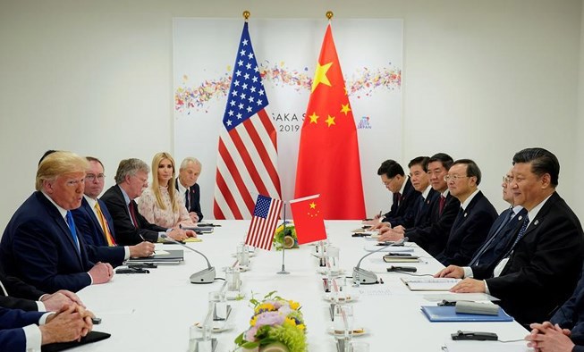 Tổng thống Mỹ Donald Trump tham dự cuộc gặp song phương với Chủ tịch Trung Quốc Tập Cận Bình trong hội nghị thượng đỉnh các nhà lãnh đạo G20 tại Osaka, Nhật Bản, ngày 29/6/2019. Nguồn: REUTERS
