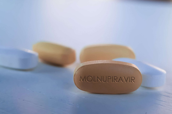 Thuốc điều trị COVID-19 Molnupiravir đang bước vào thử nghiệm lâm sàng giai đoạn 3