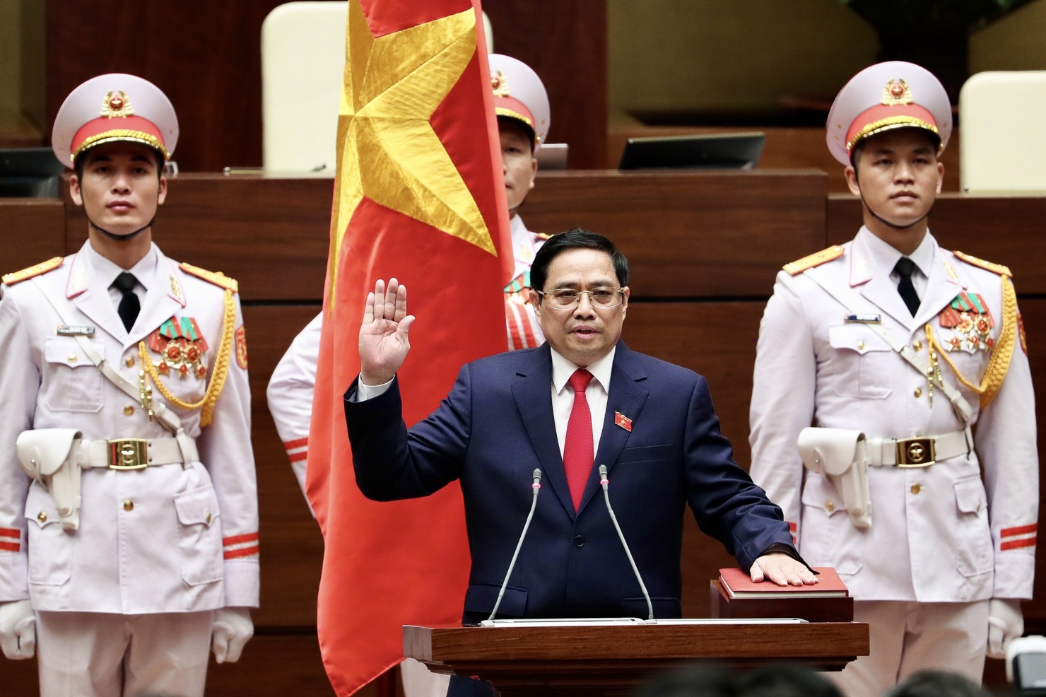 Quốc hội bầu ông Phạm Minh Chính, Ủy viên Bộ Chính trị, Thủ tướng Chính phủ nhiệm kỳ 2016-2021, giữ chức Thủ tướng Chính phủ nhiệm kỳ 2021-2026.