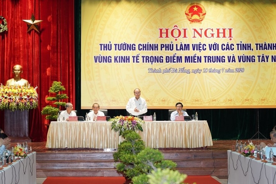 Buổi làm việc của Thủ tướng Chính phủ Nguyễn Xuân Phúc với các tỉnh thành phố vùng kinh tế trọng điểm miền Trung và Tây Nguyên. 