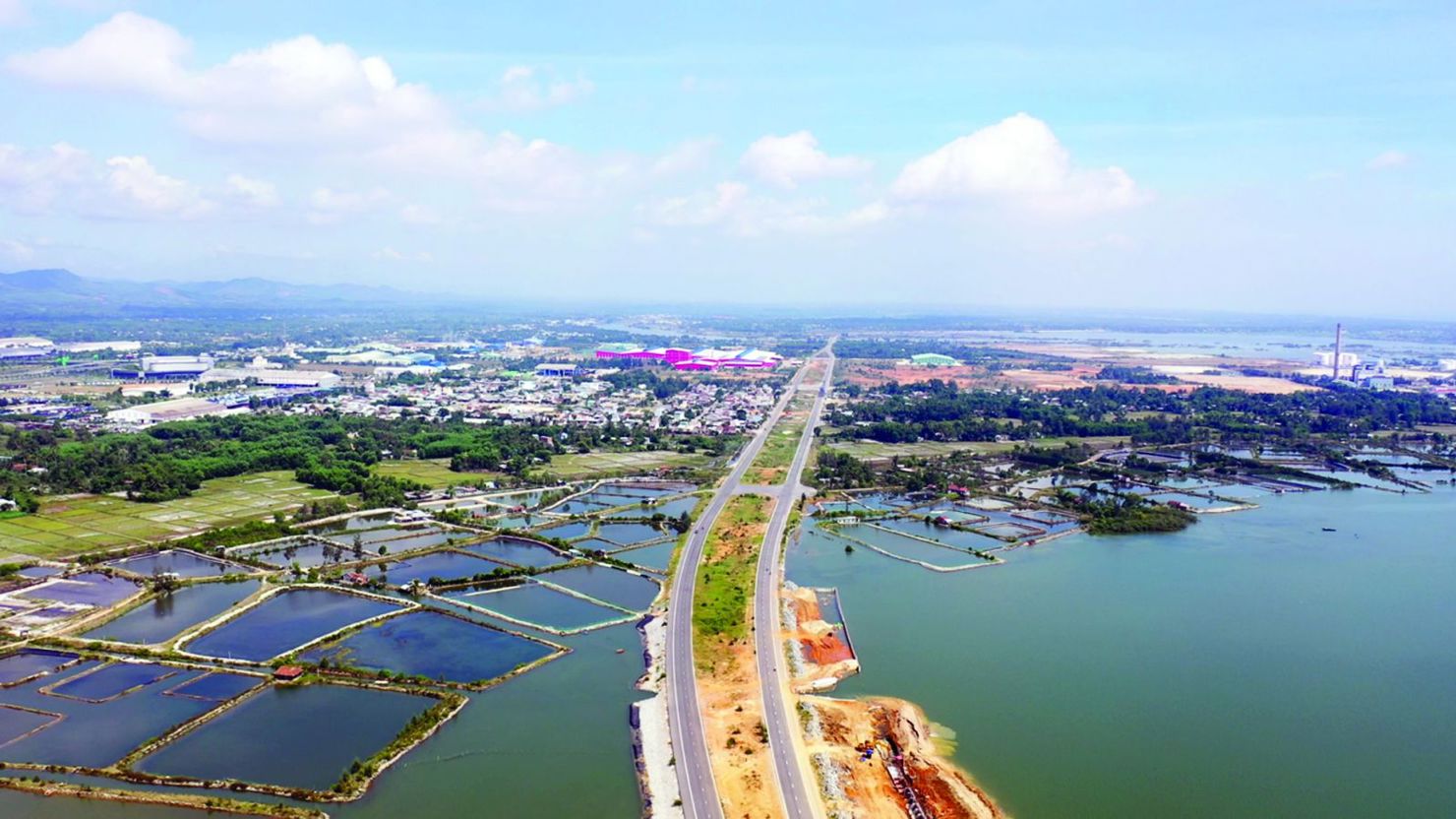 Các chuỗi đô thị biển Quảng Nam đang dần hình thành, nhưng vẫn chưa mang tính khớp nối, hệ thống sinh thái chưa được đặc biệt chú trọng.