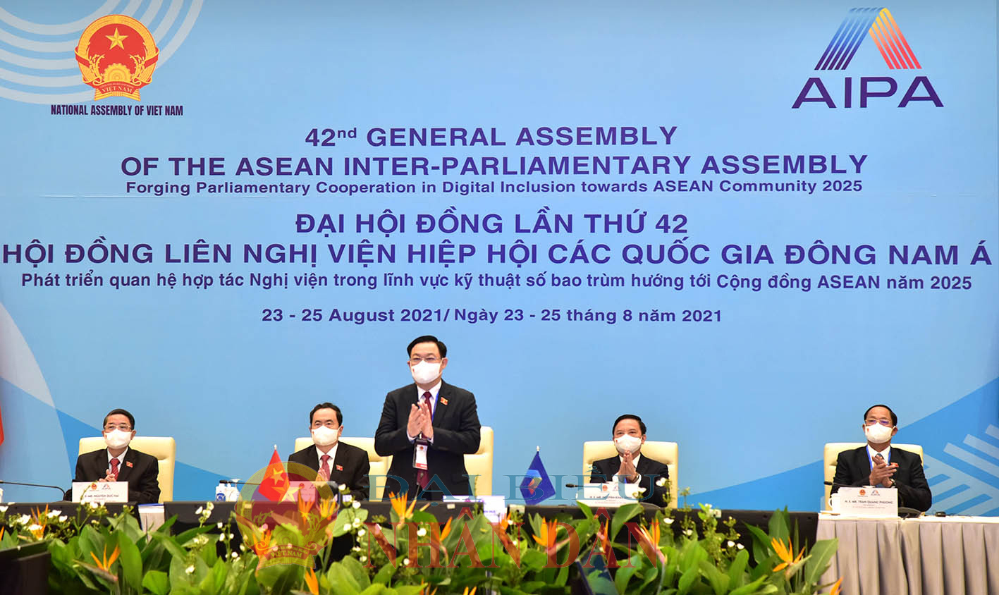 Chủ tịch Quốc hội Vương Đ&igrave;nh Huệ - Trưởng đo&agrave;n AIPA Việt Nam tại Hội nghị.