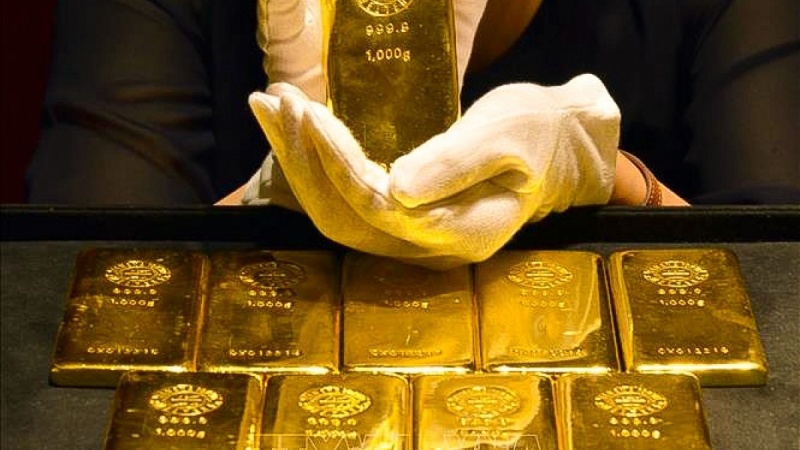 Đồng USD vọt tăng khi Mỹ công bố dữ liệu lạm phát tháng 8 cao hơn mức dự báo, khiến thị trường vàng thế giới bị nhấn chìm và rơi khỏi mốc 1.700 USD/ounce.