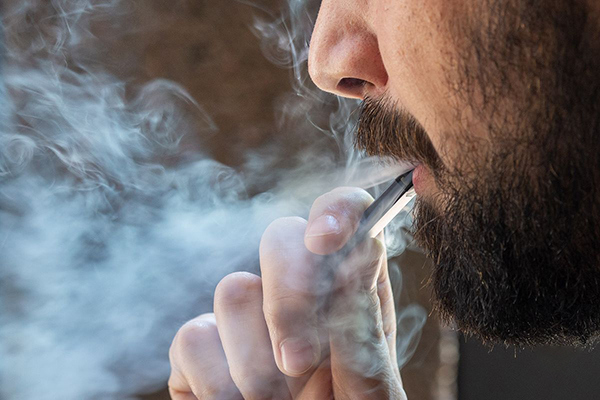 Nicotine trong dung dịch tạo hương của thuốc lá điện tử có thể dẫn đến ung thư.