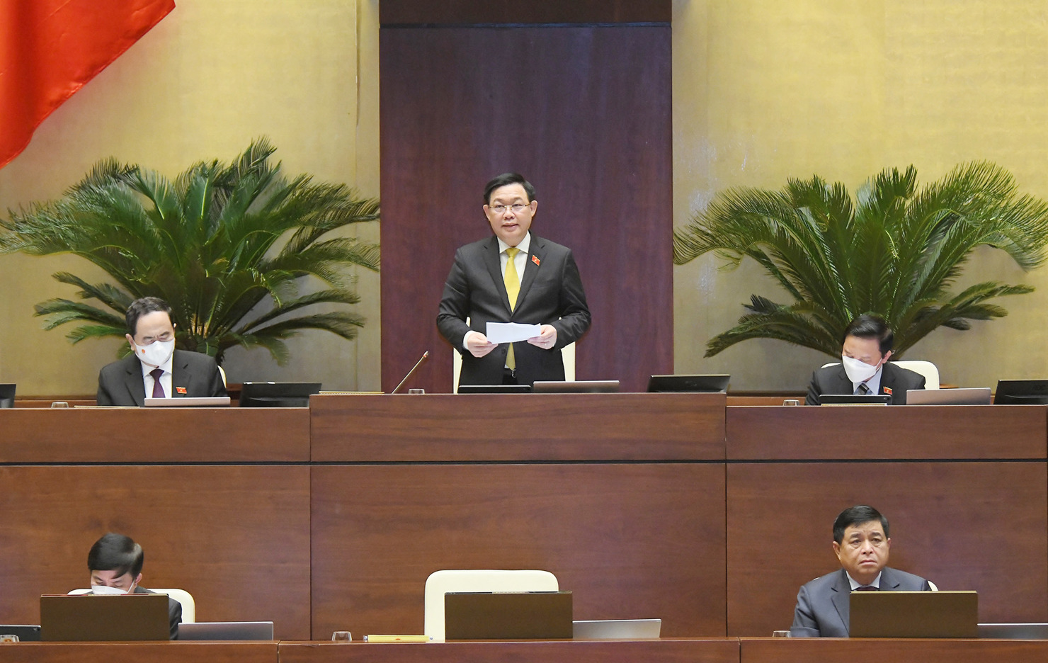 Chủ tịch Quốc hội Vương Đình Huệ kết luận phần chất vấn và trả lời chất vấn nhóm vấn đề thuộc lĩnh vực kế hoạch và đầu tư.