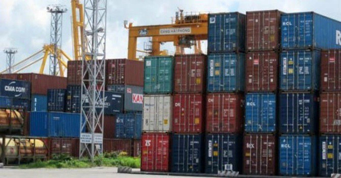 Hàng nghìn container vô chủ tồn đọng tại các cảng biển.