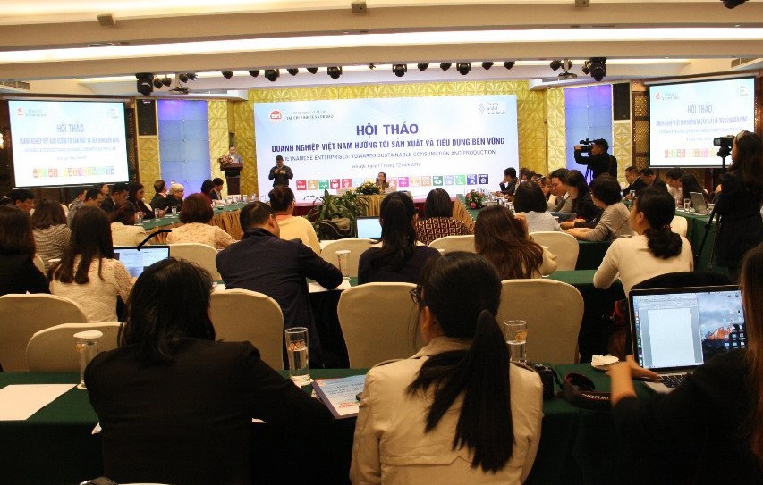 Toàn cảnh Hội thảo “Doanh nghiệp Việt Nam hướng tới sản xuất và tiêu dùng bền vững”.