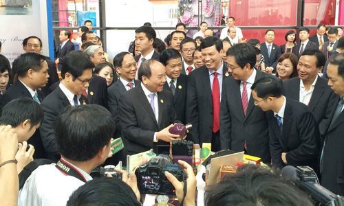 Thủ tướng Chính phủ Nguyễn Xuân Phúc luôn dành sự quan tâm lớn đến sự phát triển của các doanh nghiệp trong bối cảnh hội nhập. Nguồn: internet