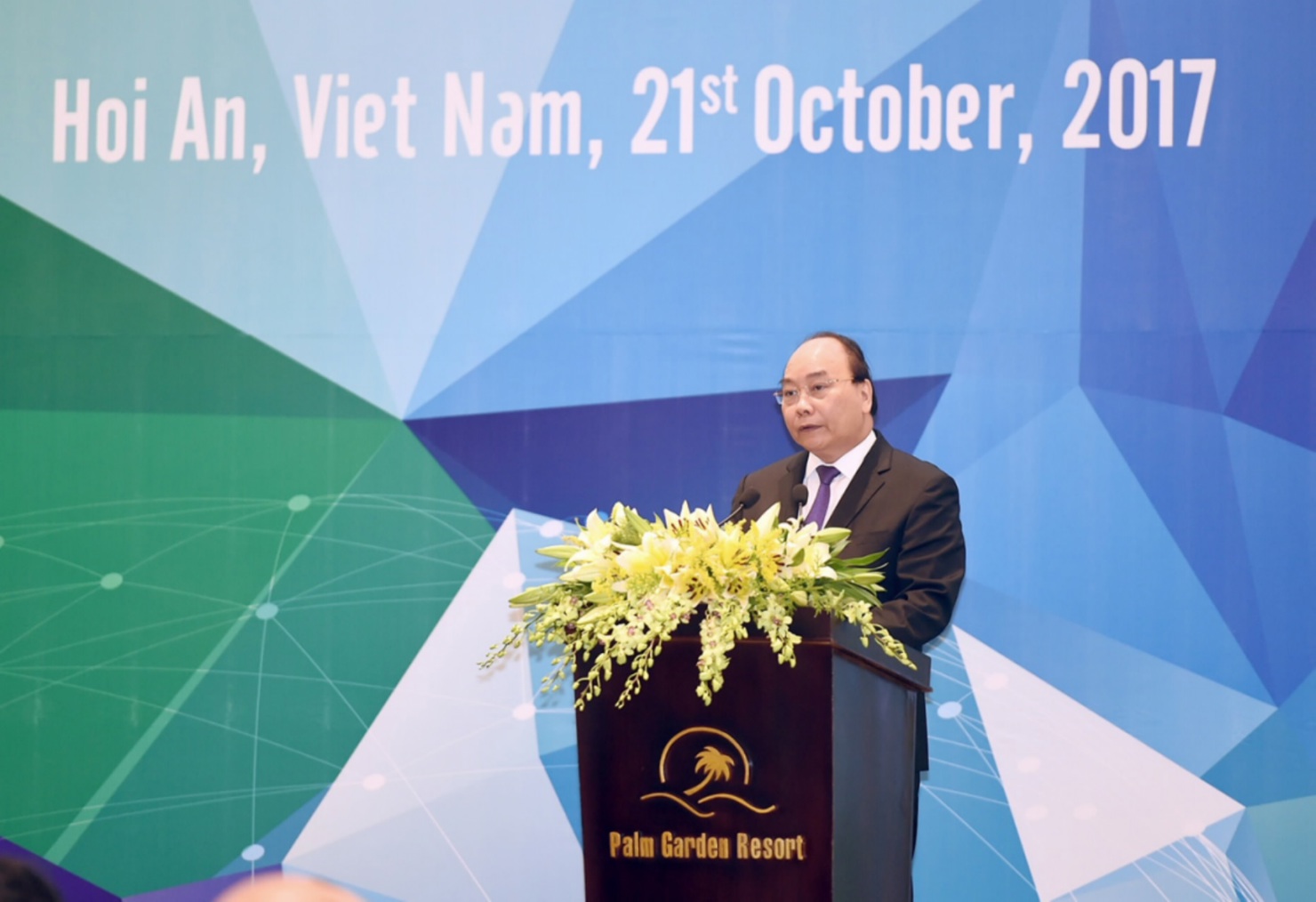 Thủ tướng Chính phủ Nguyễn Xuân Phúc dự và phát biểu tại Hội nghị.