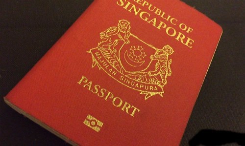 Hộ chiếu Singapore. Ảnh: CNA