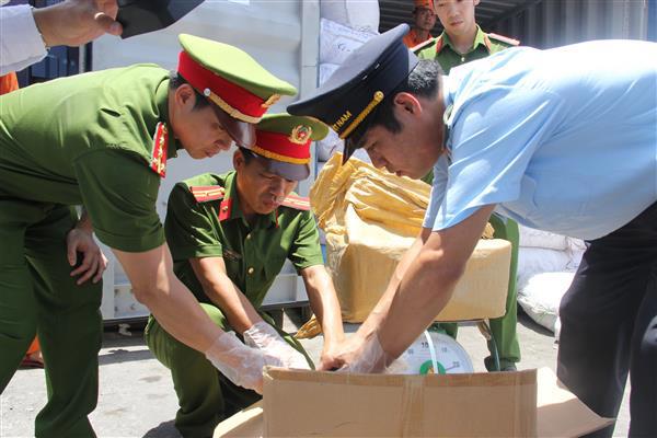 Trong năm 2017, lực lượng chức năng trên địa bàn tỉnh Bình Phước đã phát hiện, xử lý 2.963 vụ vi phạm. Nguồn: Internet