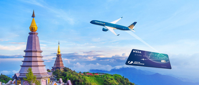 từ ngày 15-28/3/2018, du khách sẽ được hoàn tiền 30% trên tổng giá trị hóa đơn, tối đa lên tới 2 triệu đồng khi đặt vé máy bay trên ứng dụng di động (app) hoặc website của Vietnam Airlines và thanh toán bằng thẻ tín dụng du lịch Maritime Bank Visa. Nguồn: