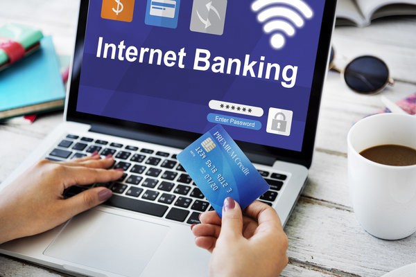 Ra đời từ cách đây đã hơn 10 năm, dịch vụ ngân hàng trực tuyến (Internet Banking, E-banking) đã trở thành bước đột phá lớn tại Việt Nam. Nguồn: Internet