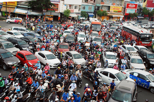 Người Việt vẫn mua nhiều xe máy trong nửa đầu 2018. Nguồn: vnexpress.net