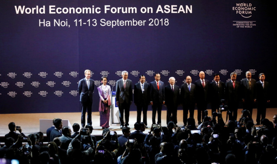 Các nhà lãnh đạo dự Diễn đàn Kinh tế Thế giới về ASEAN tại Hà Nội. Nguồn: Reuters