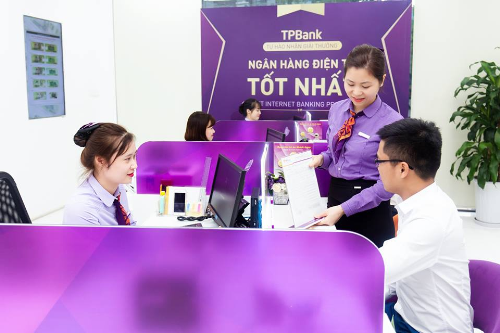 Hiện, TPBank có khoảng 60 dịch vụ miễn phí cho các khách hàng cá nhân và doanh nghiệp. 
