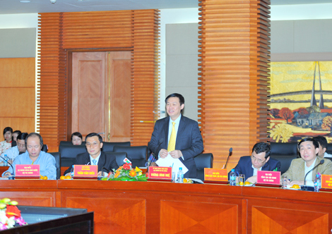 Bộ trưởng Bộ Tài chính Vương Đình Huệ phát biểu tại buổi làm việc