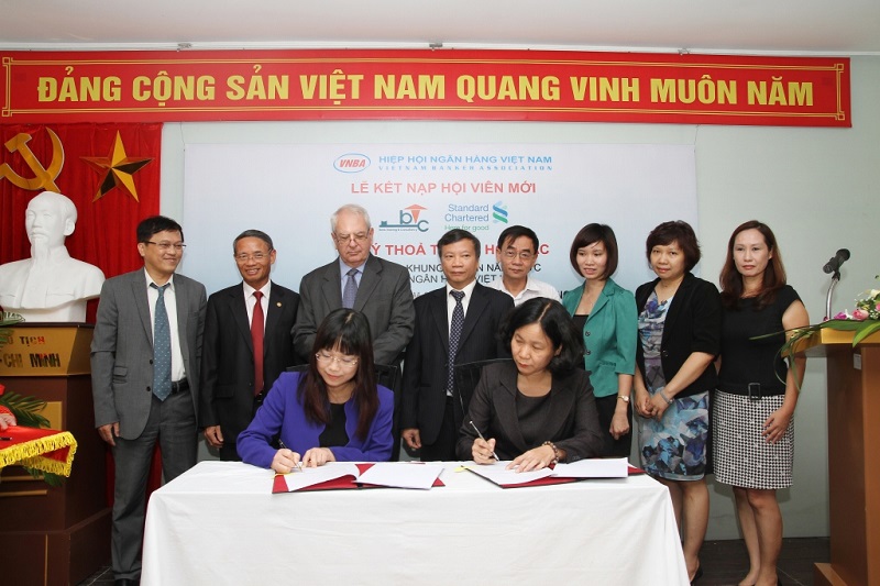 VNBA và BTCI đã ký thỏa thuận hợp tác Xây dựng Khung chuẩn năng lực ngành Ngân hàng – Tài chính Vệt Nam. Nguồn: btc.com.vn