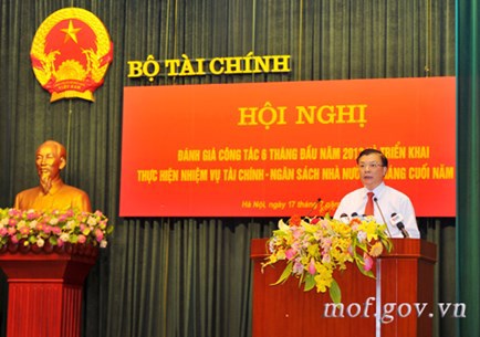 Bộ trưởng Đinh Tiến Dũng đã có Chỉ thị số 03/CT-BTC về việc phát động phong trào thi đua nước rút chào mừng Kỷ niệm 68 năm ngày thành lập Ngành, phấn đấu hoàn thành thắng lợi nhiệm vụ tài chính - ngân sách năm 2013. Nguồn: mof.gov.vn