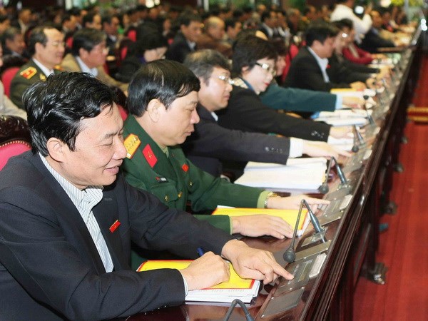 Đại biểu Quốc hội ấn nút biểu quyết thông qua Dự thảo Hiến pháp nước Cộng hòa xã hội chủ nghĩa Việt Nam (sửa đổi). Nguồn: internet