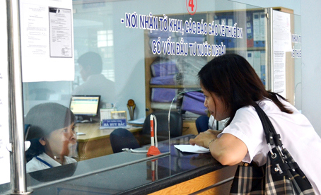  Doanh nghiệp đến khai thuế tại Cục Thuế Đồng Nai. Nguồn: baodongnai.com.vn