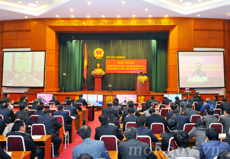  Toàn cảnh Hội nghị trực tuyến tổng kết công tác tài chính - NSNN năm 2013 và triển khai nhiệm vụ năm 2014. Nguồn: mof.gov.vn
