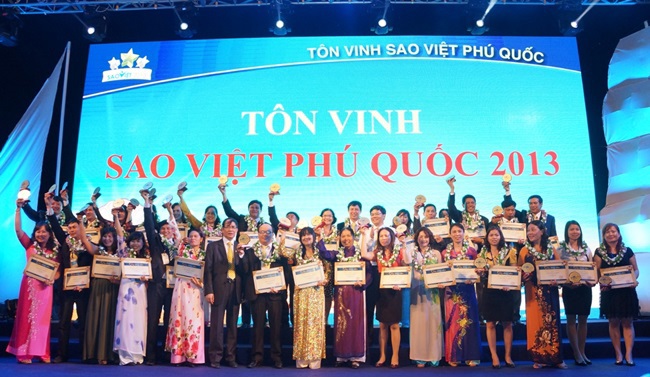 Bảo Việt Nhân thọ đã tổ chức sự kiện tôn vinh gần 500 tư vấn viên tiêu biểu năm 2013. Nguồn: baoviet.com.vn